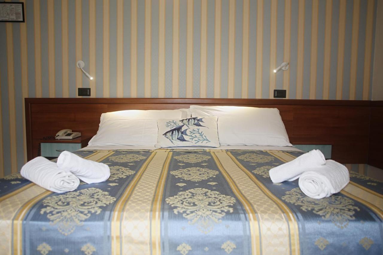 Hotel Dear 里米尼 外观 照片